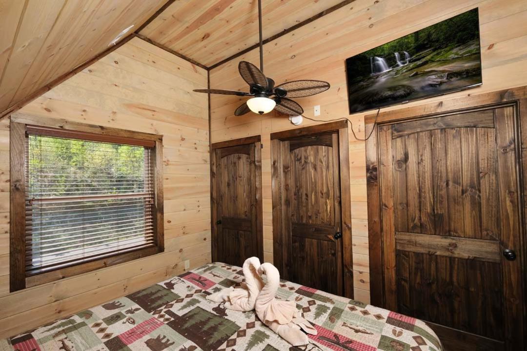 Mountain Time Villa Gatlinburg Exterior photo